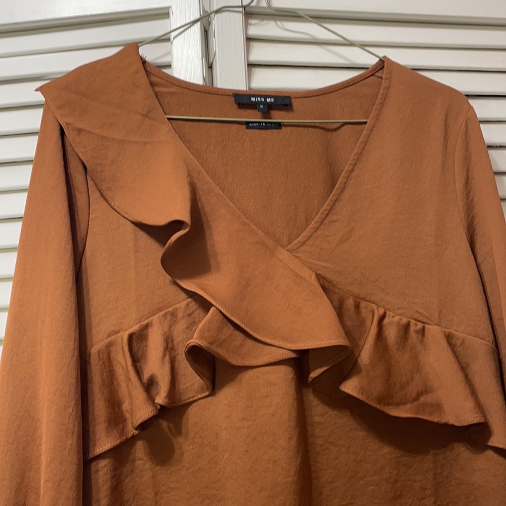 Miss Me Ruffle Blouse - Picture 4 of 4